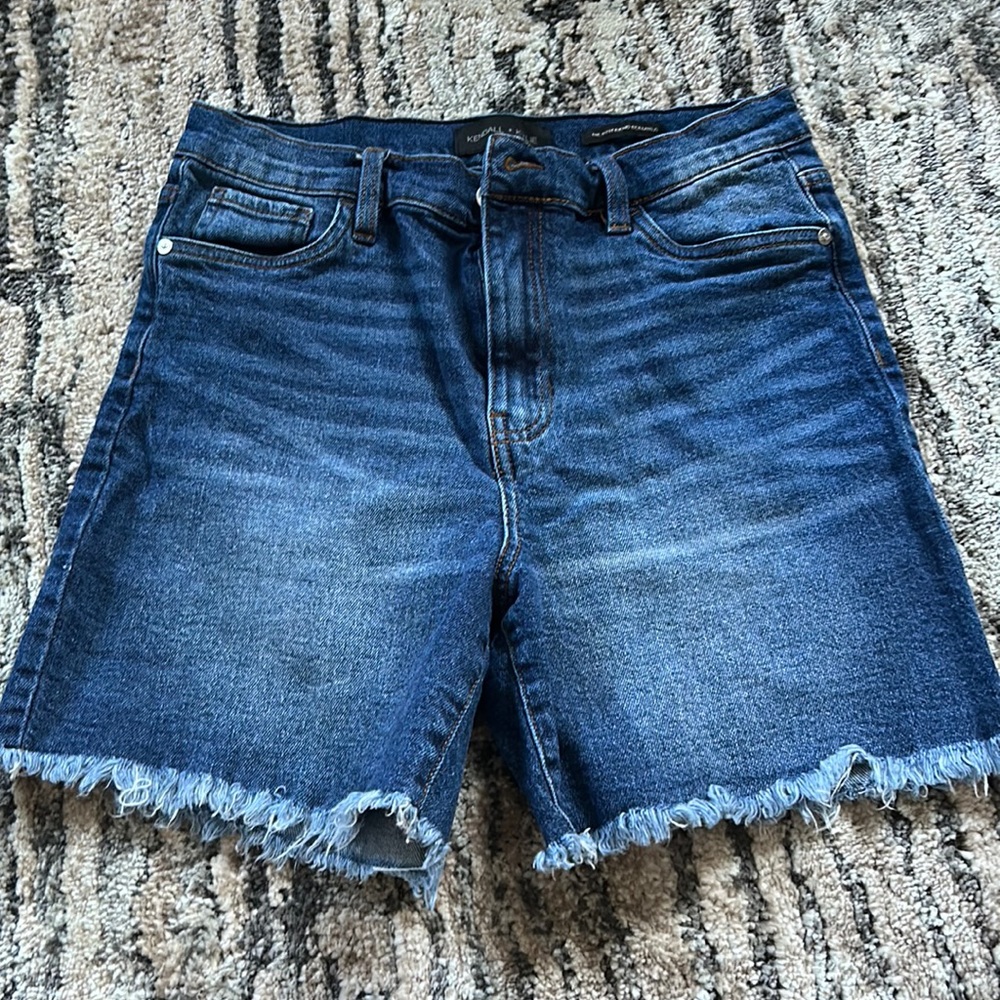 Long shorts